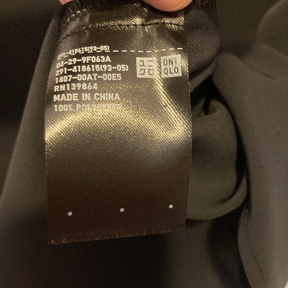 Uniqlo Black Drape Sleeveless V-Neck  Dress Size M. Never used. - Picture 8 of 10